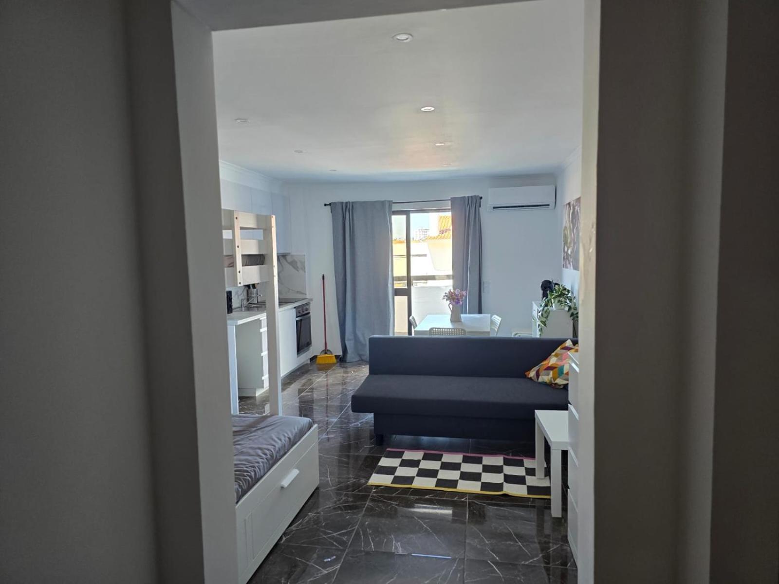 Studio Rua Dos Bares Em Albufeira Exterior photo