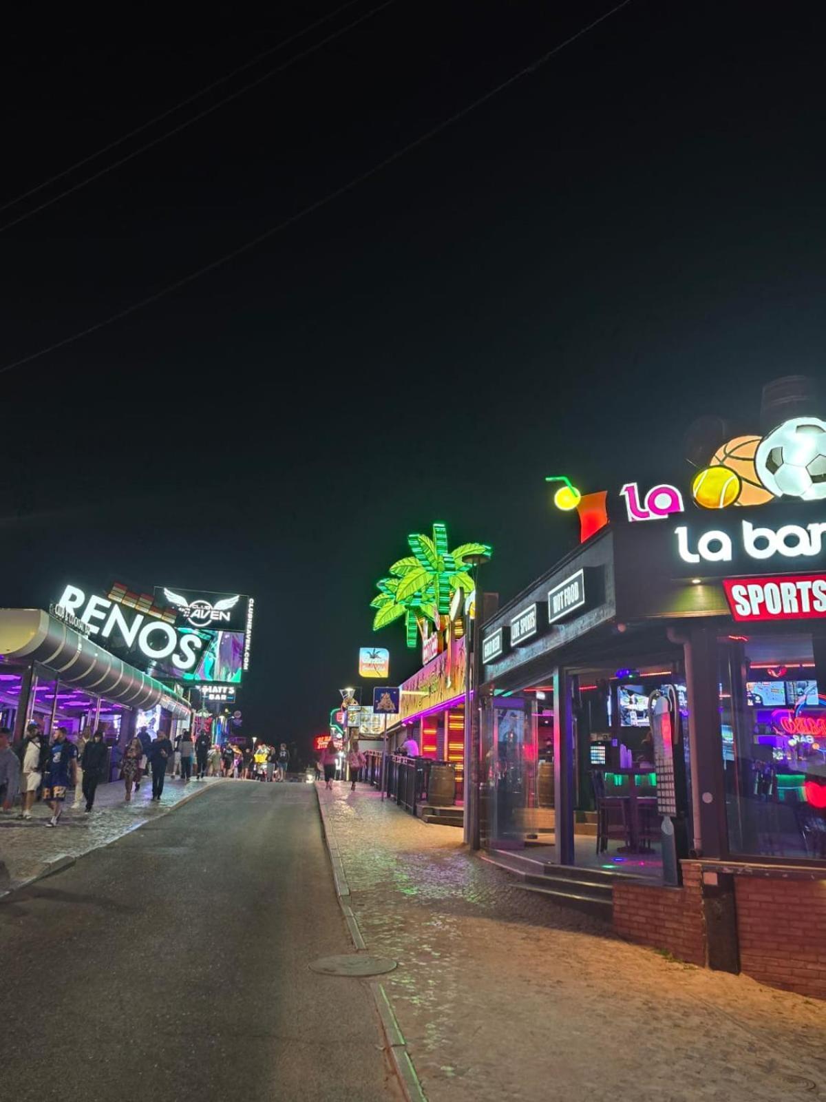 Studio Rua Dos Bares Em Albufeira Exterior photo
